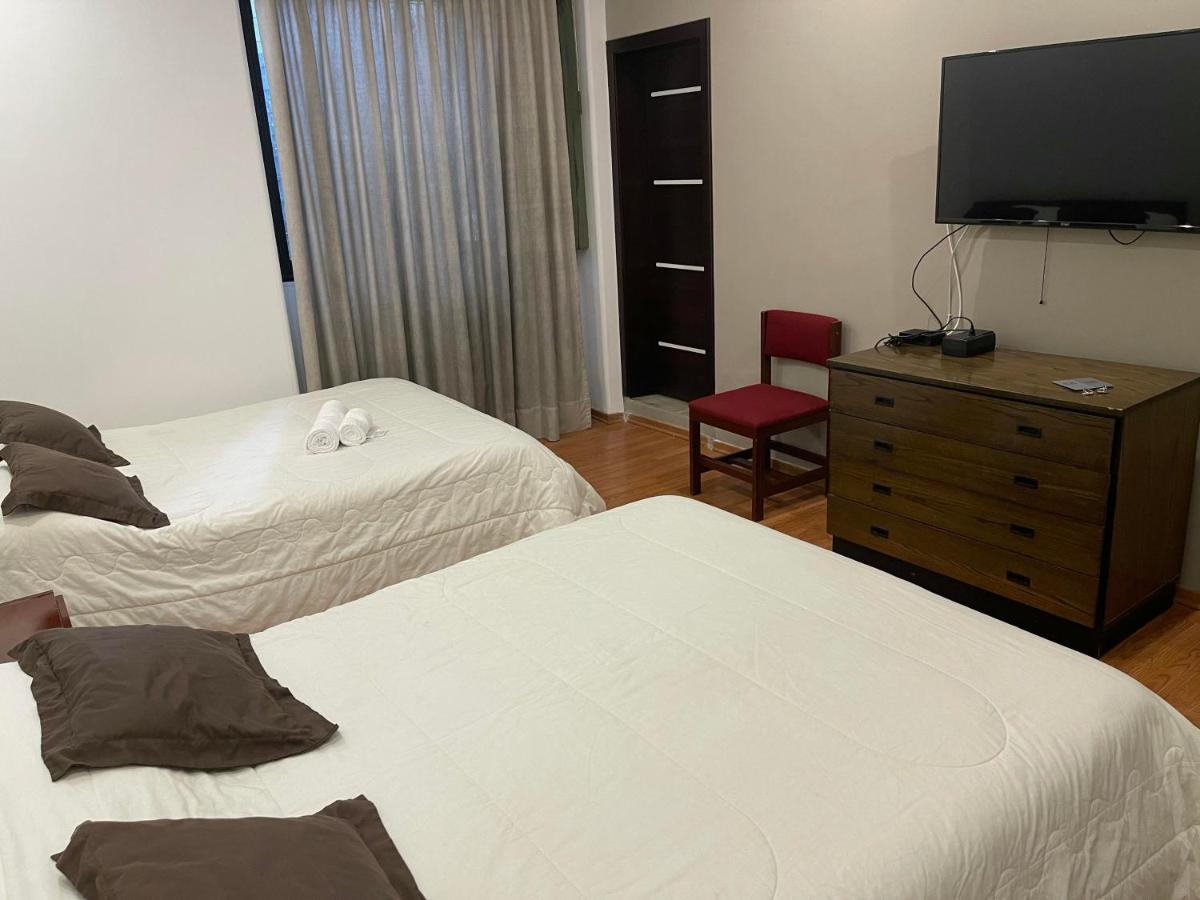 Alston Inn Hotel Кито Екстериор снимка