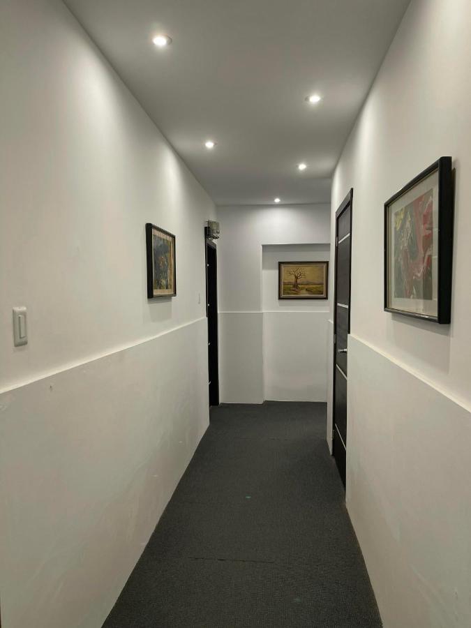 Alston Inn Hotel Кито Екстериор снимка