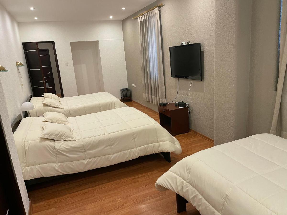 Alston Inn Hotel Кито Екстериор снимка