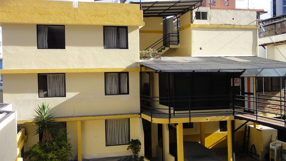 Alston Inn Hotel Кито Екстериор снимка