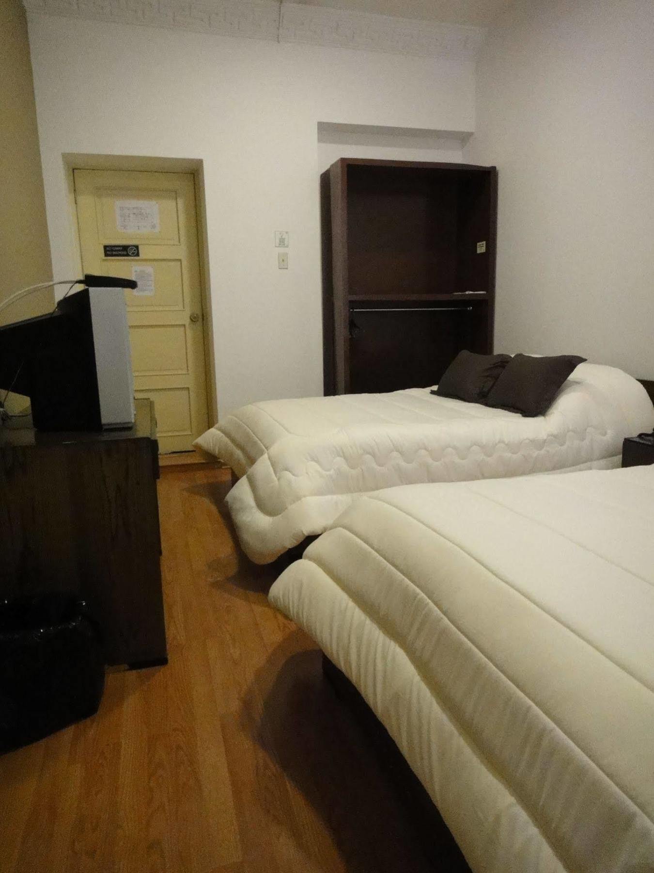 Alston Inn Hotel Кито Екстериор снимка